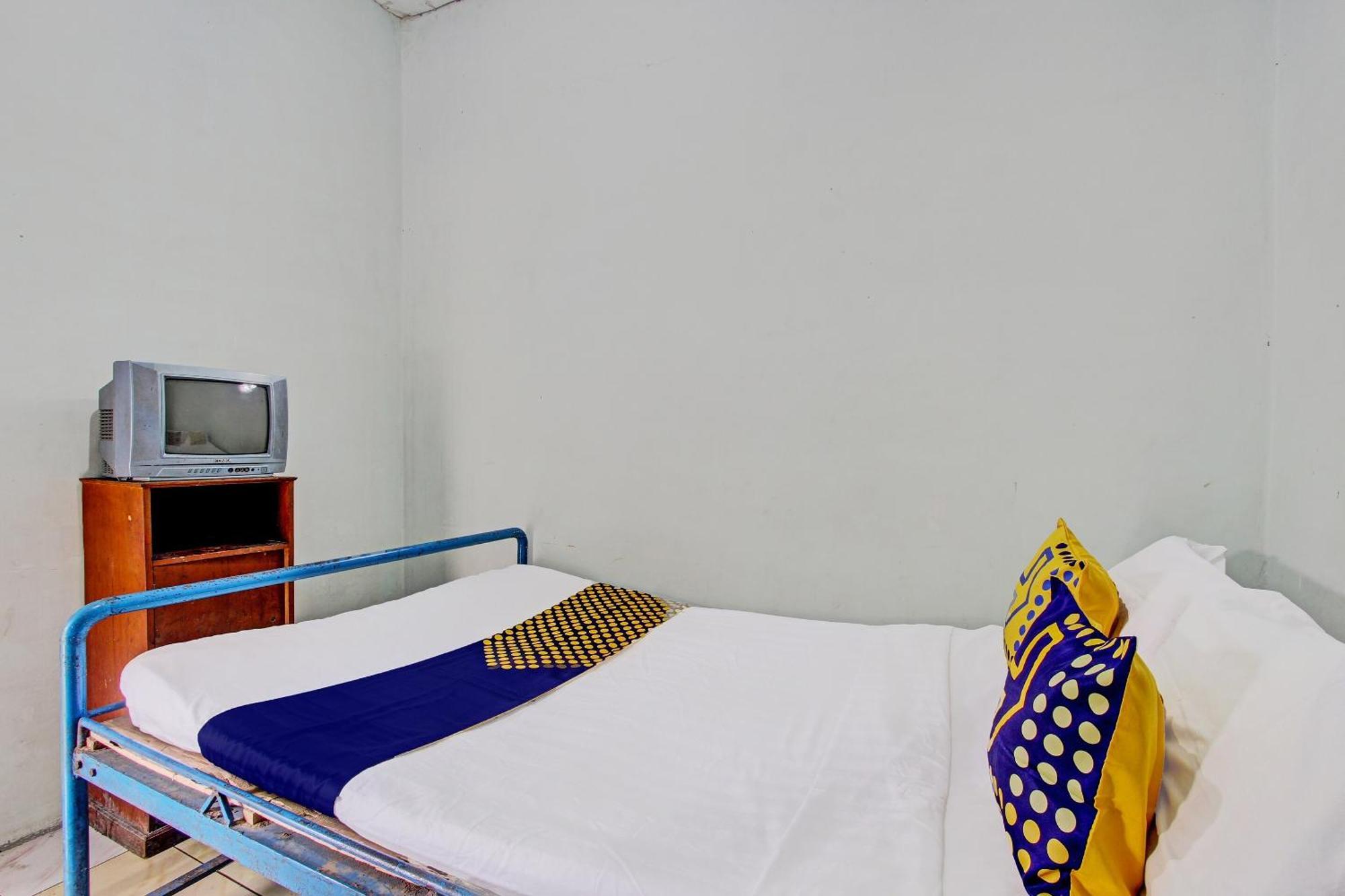 Spot On 92336 Hotel Sukowati 수라카르타 외부 사진